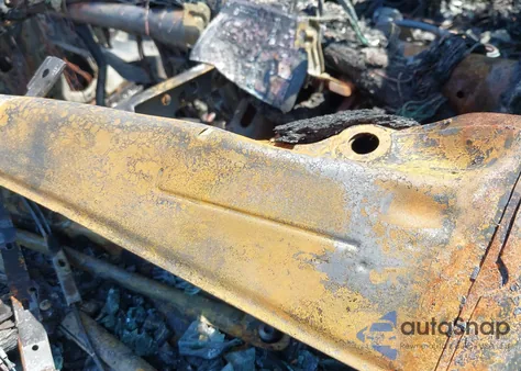 2016 Nissan Pathfinder Platinum z USA, uszkodzony, nr VIN 5N1AR2MMXGC661803